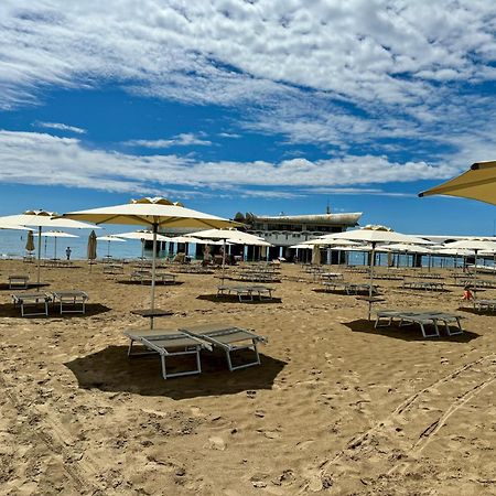 Appart 24 City Center Parking And Sea Design District Lignano Sabbiadoro Zewnętrze zdjęcie